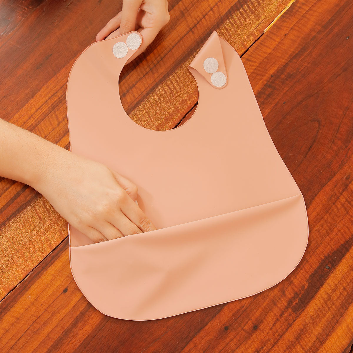 BABADOR INFANTIL ROSÊ